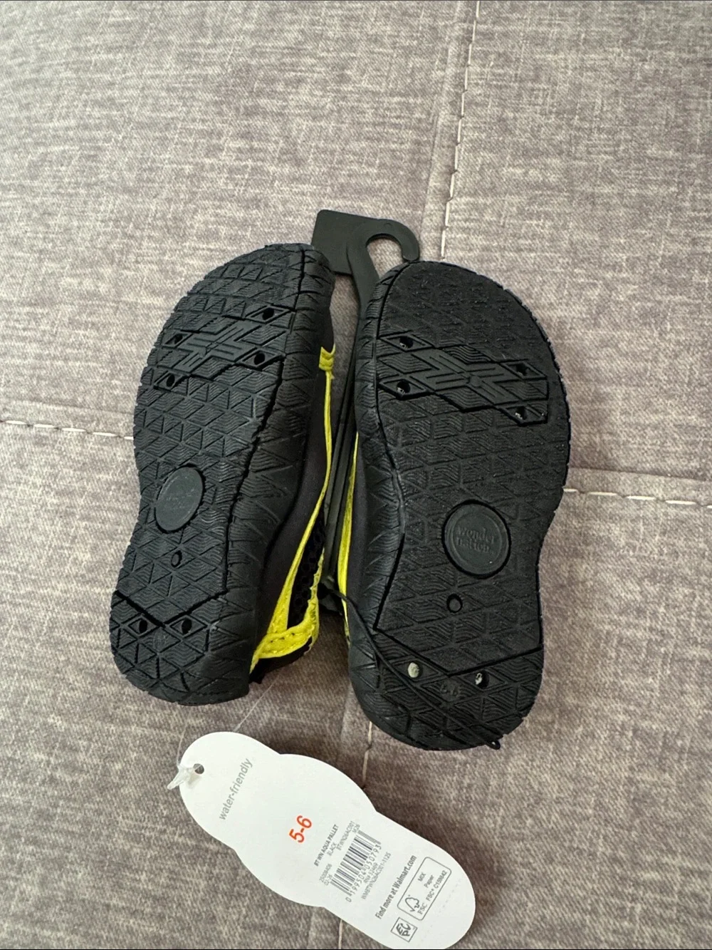 wonder nation Kids' Black & Yellow and Olive‎ Green Water Shoes - 5/6 (2 Pairs)